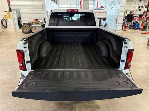 Certified 2025 RAM 2500 Big Horn AWD/4WD image 26