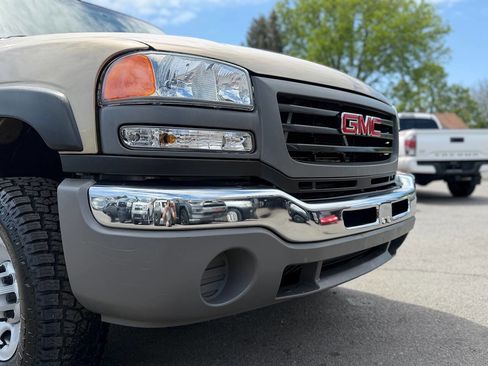Used 2006 GMC Sierra 2500 W/T RWD image 29