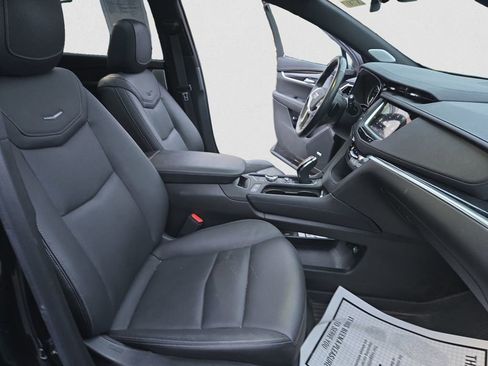 Certified 2023 Cadillac XT5 Premium Luxury image 17