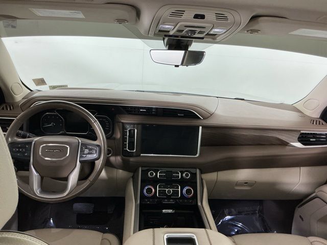 Used 2021 GMC Yukon Denali w/ Denali Ultimate Package AWD/4WD image 25