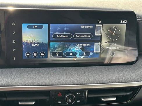 Used 2025 Nissan Kicks SV image 19