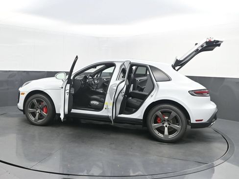 New 2026 Porsche Macan S AWD/4WD image 38
