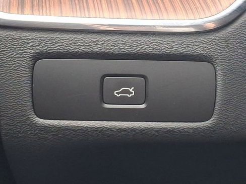 Used 2023 Volvo XC60 B5 Plus w/ Climate Package AWD/4WD image 26