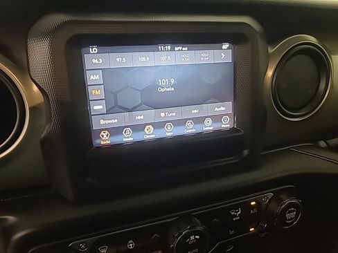 Used 2019 Jeep Wrangler Unlimited Sport S AWD/4WD image 28