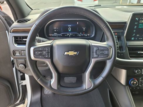Used 2023 Chevrolet Suburban Premier image 18