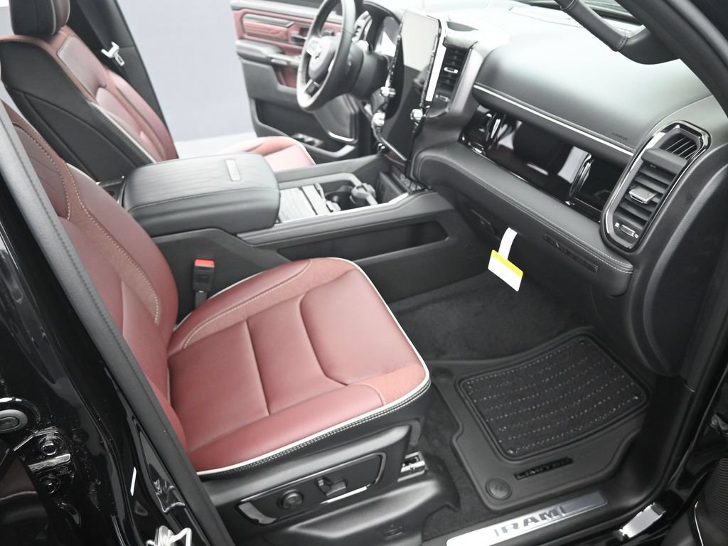 Used 2025 RAM 1500 Limited AWD/4WD image 20