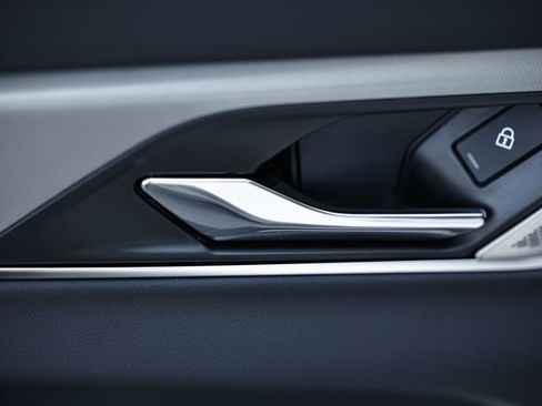 New 2024 Jaguar XF R-Dynamic SE image 36