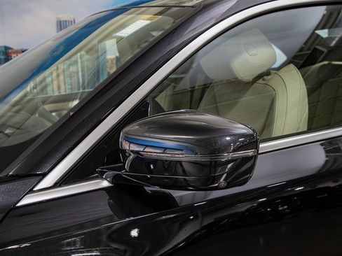 Used 2025 BMW 230i xDrive Coupe w/ Premium Package image 10