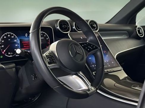 Used 2024 Mercedes-Benz GLC 300 GLC 300 image 48