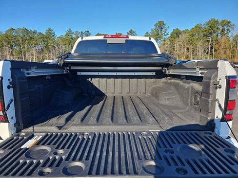 Used 2023 Nissan Frontier PRO-4X w/ Pro-4X Premium Package image 16