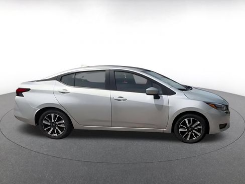 Used 2025 Nissan Versa SV FWD image 16