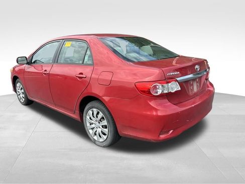 Used 2012 Toyota Corolla LE FWD image 3