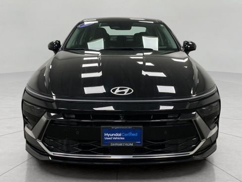Certified 2025 Hyundai Sonata Limited FWD image 10
