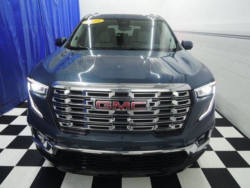 Used 2025 GMC Acadia Denali w/ Super Cruise Package FWD image 11