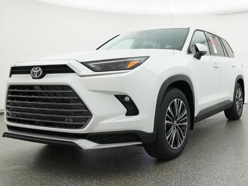 New 2026 Toyota Grand Highlander AWD Hybrid image 30