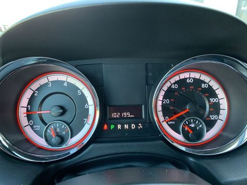 Used 2019 Dodge Grand Caravan SXT image 18