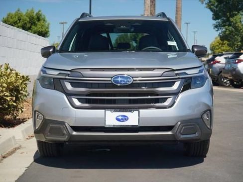 Certified 2025 Subaru Forester Limited AWD/4WD image 4