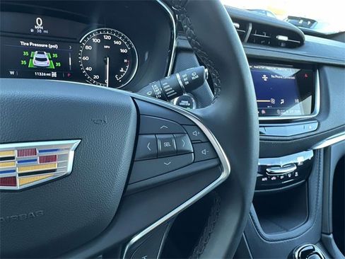 Used 2024 Cadillac XT5 Luxury image 39