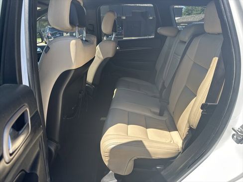 Used 2014 Jeep Grand Cherokee Laredo w/ Security & Convenience Group AWD/4WD image 9