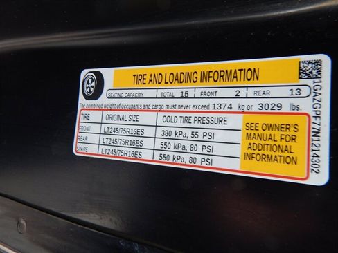 Used 2022 Chevrolet Express 3500 LT w/ LT Preferred Equipment Group RWD image 19