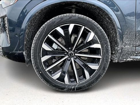 New 2026 Volvo XC90 B6 Plus w/ Protection Package Premier AWD/4WD image 12