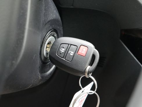 Used 2016 Toyota Prius C Four image 9