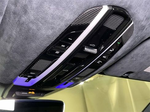 Used 2022 Porsche Cayenne GTS image 45