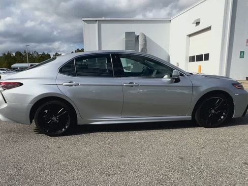 Used 2024 Toyota Camry XSE image 9