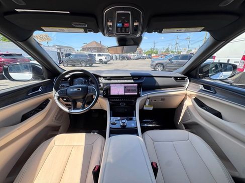 New 2026 Jeep Grand Cherokee Limited AWD/4WD image 10