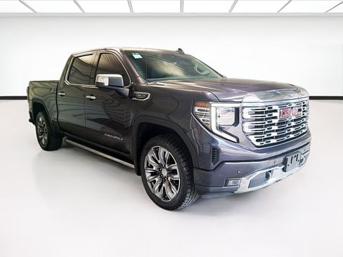 Used 2023 GMC Sierra 1500 Denali w/ Denali Reserve Package AWD/4WD image 3