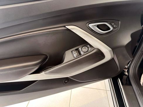 Used 2018 Chevrolet Camaro SS image 11