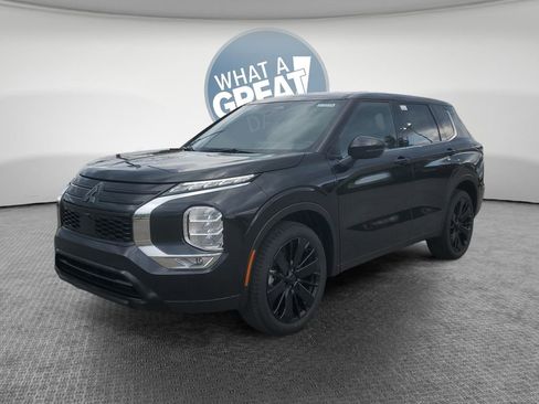 New 2026 Mitsubishi Outlander LE FWD image 8