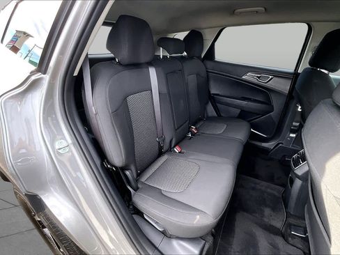 Used 2025 Kia Sportage LX FWD image 21