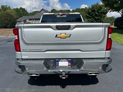 Used 2022 Chevrolet Silverado 1500 LTZ w/ LTZ Premium Package AWD/4WD image 24