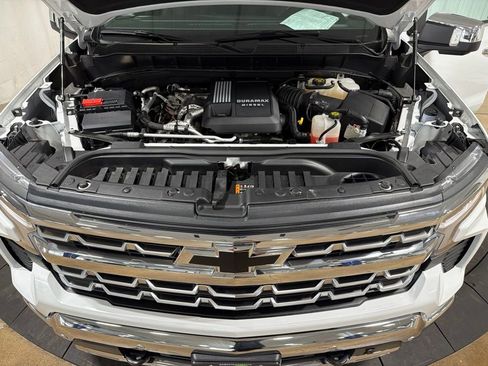 Certified 2023 Chevrolet Silverado 1500 LTZ w/ Technology Package AWD/4WD image 39