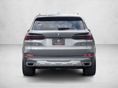 Used 2026 BMW X5 xDrive40i AWD/4WD image 7