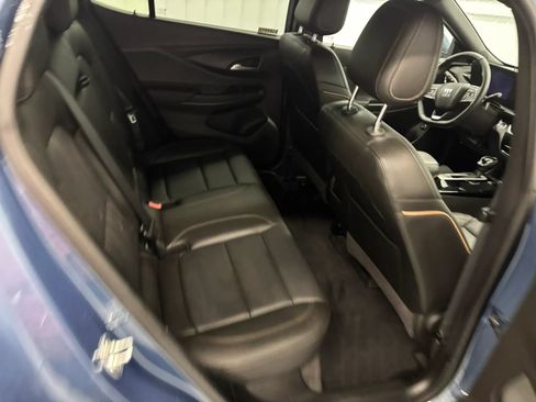 Used 2025 Buick Envista Avenir FWD image 50