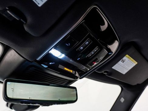 Used 2023 Land Rover Range Rover SE image 43