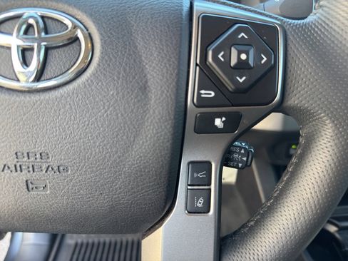 Used 2022 Toyota Tacoma SR5 image 18