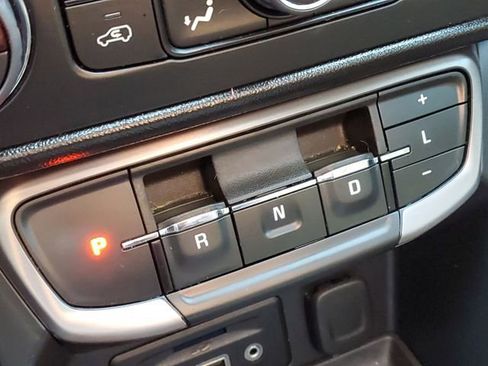 Used 2022 GMC Terrain AT4 image 22