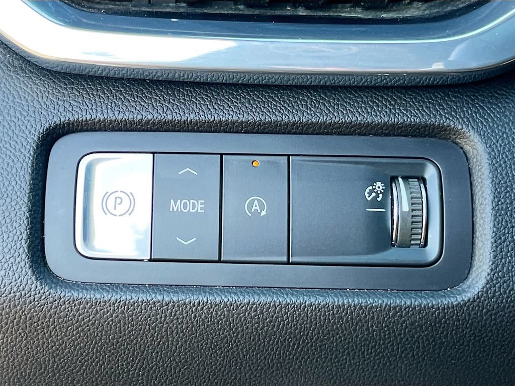 Used 2024 GMC Acadia Denali w/ Super Cruise Package FWD image 10