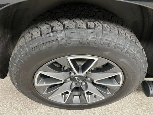 Used 2023 Chevrolet Tahoe Z71 w/ Z71 Off-Road Package AWD/4WD image 20