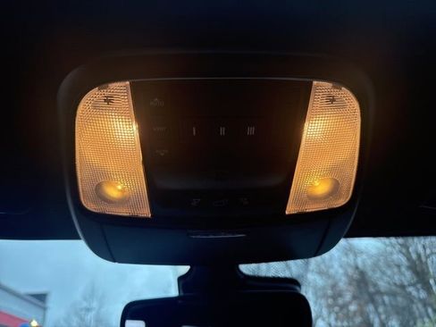 Used 2024 Dodge Durango GT image 23