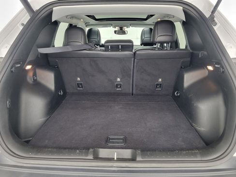 Used 2019 Jeep Cherokee Latitude Plus w/ Comfort/Convenience Group image 32