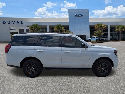 New 2025 Ford Expedition Tremor image 38