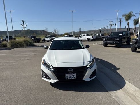 Used 2024 Nissan Altima 2.5 S image 3