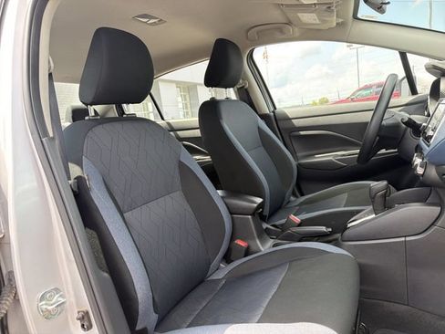 Used 2025 Nissan Versa SV FWD image 26