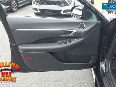 Used 2024 Hyundai Sonata SEL w/ Convenience Package FWD image 12
