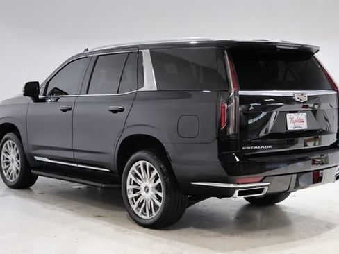 Used 2023 Cadillac Escalade Premium Luxury AWD/4WD image 6