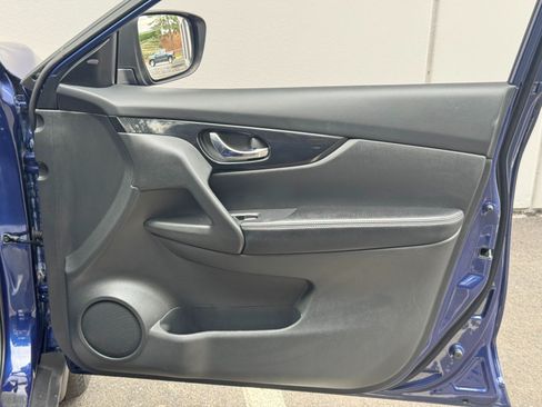 Used 2019 Nissan Rogue SL w/ Premium Package FWD image 42